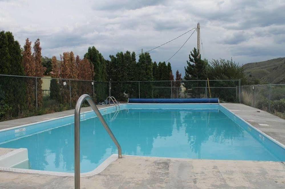 Sage Hills Motel Cache Creek Zewnętrze zdjęcie